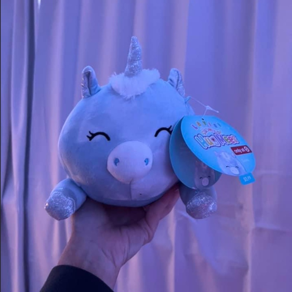 unicorn hug me squishmallow